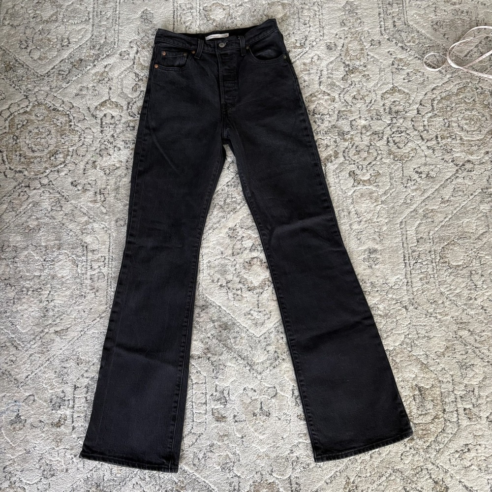 Levi's Women's RIBCAGE BOOT Size 26 Button Fly BIG E Leather Patch Black W26 L33